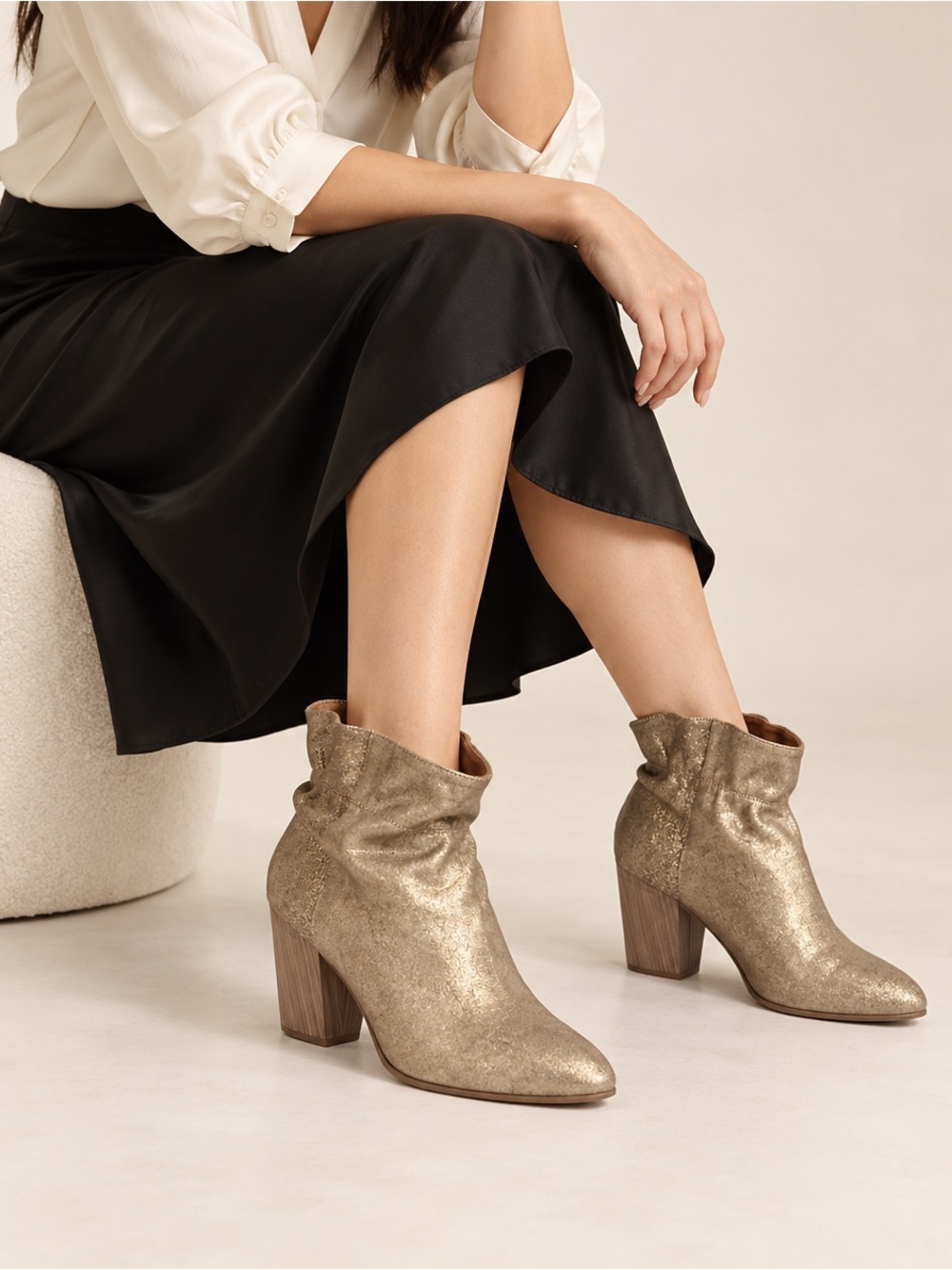 Kelsi Dagger Brooklyn Women's Wicked Metallic Gold Fabric Fashion Boot Size 9